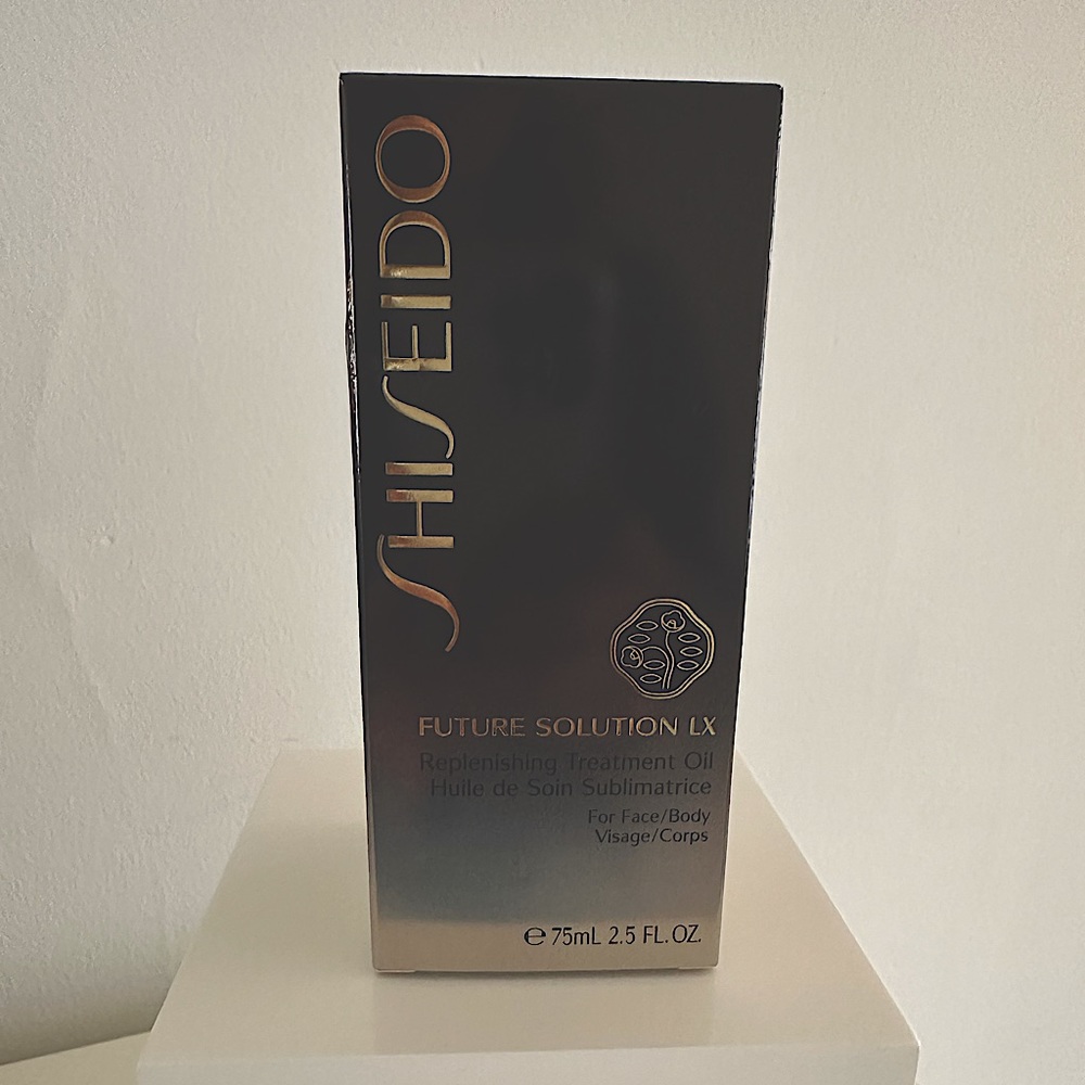 Shiseido Future Soution LX Replenishing Treatment Oil for face/body 2.5 oz